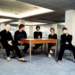 “Radiohead”的封面