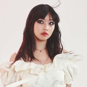 Изображение для 'beabadoobee'
