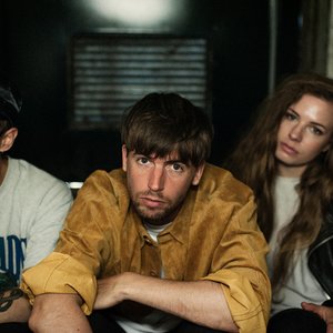 “Bombay”的封面