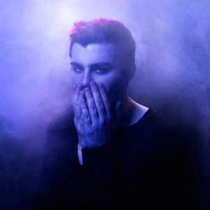 Изображение для 'dying in designer'