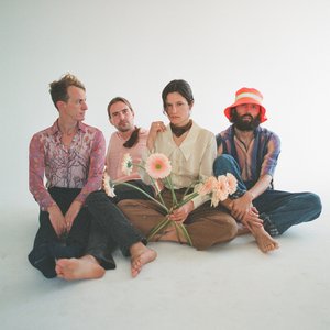 “Big Thief”的封面