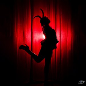 “Devil”的封面