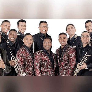 “Guayacán Orquesta”的封面