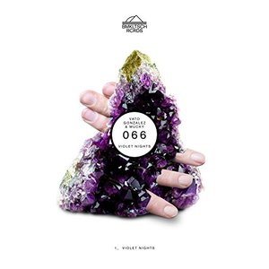 “Violet Nights”的封面