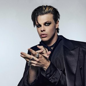 'YUNGBLUD' için resim