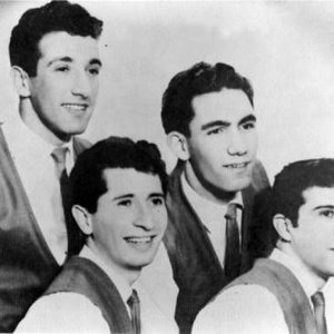 “The Knockouts”的封面