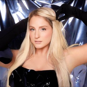 “Meghan Trainor”的封面