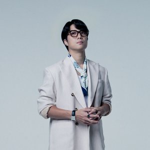 “Dikta Wicaksono”的封面