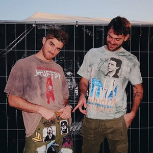 Изображение для 'The Chainsmokers'