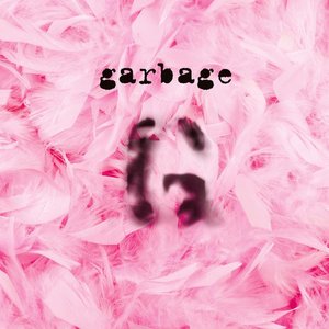 “Garbage [20th Anniversary Deluxe Edition (Remastered)]”的封面