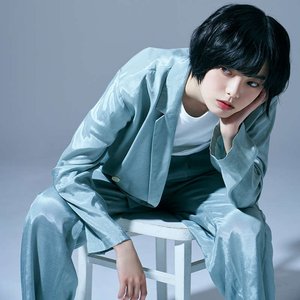 Imagem de '平手友梨奈'