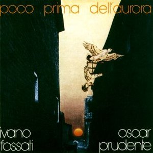 “Poco prima dell'aurora”的封面