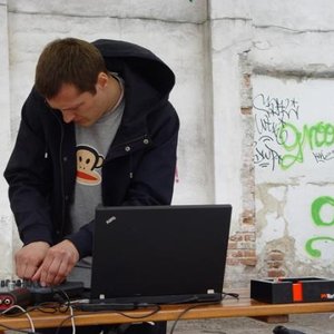 “Vasen Piparjuuri”的封面