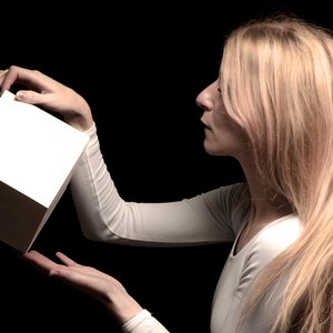 Imagem de 'iamamiwhoami'