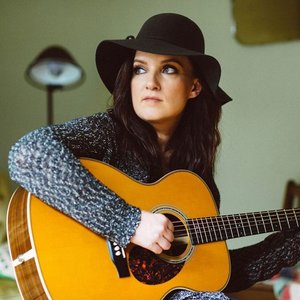 'Brandy Clark' için resim