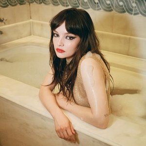 “Lauren Mayberry”的封面