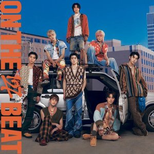 “WALK - The 6th Album”的封面