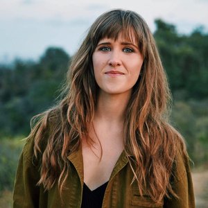 “Amber Coffman”的封面