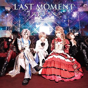 “LAST MOMENT”的封面