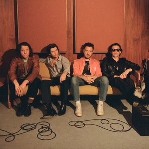 “Arctic Monkeys”的封面