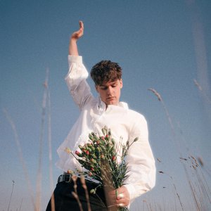 Image for 'the train where the time slows (deluxe)'
