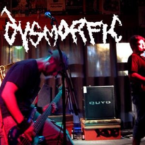 “Dysmorfic”的封面