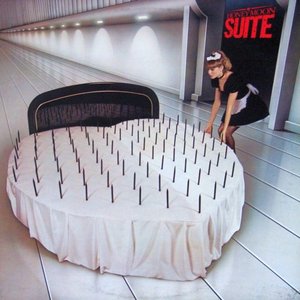 “Honeymoon Suite”的封面