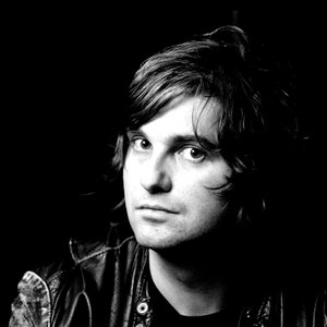 “Giles Robson”的封面