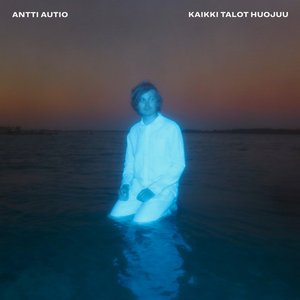 “Kaikki talot huojuu”的封面