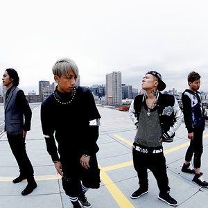 “BACK-ON”的封面