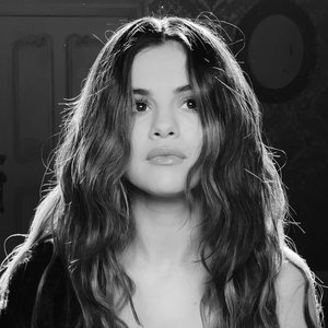 'Selena Gomez'の画像