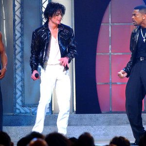 Imagem de 'Michael Jackson, Chris Tucker & Usher'