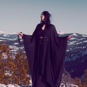 “Chelsea Wolfe”的封面