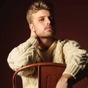 “Sandro Cavazza”的封面