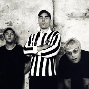 “DMA's”的封面