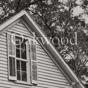 “Oakwood”的封面