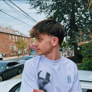 Zdjęcia dla 'Greekboy'
