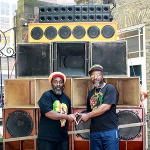 “Channel One Sound System”的封面