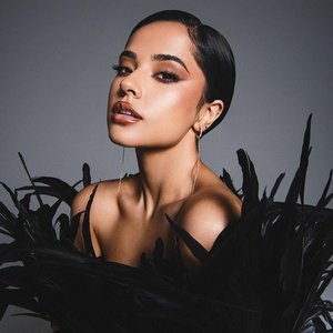 “Becky G”的封面