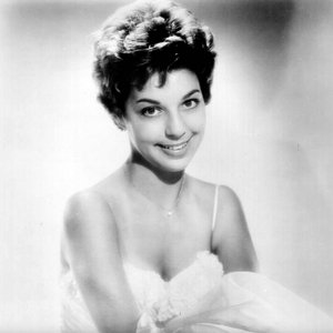 “Dodie Stevens”的封面