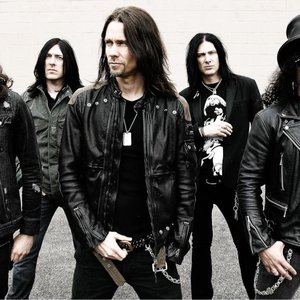 “Slash ft. Myles Kennedy and The Conspirators”的封面