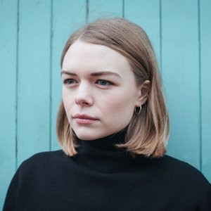 Bild für 'Chloe Foy'