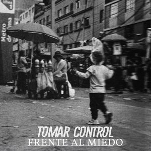 “Frente al miedo”的封面