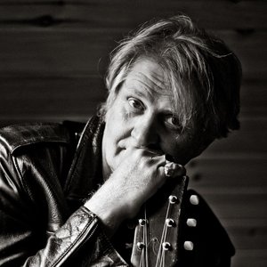 “Tom Cochrane”的封面