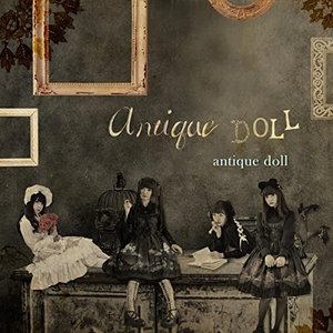“antique doll”的封面