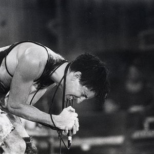 'Nine Inch Nails'の画像