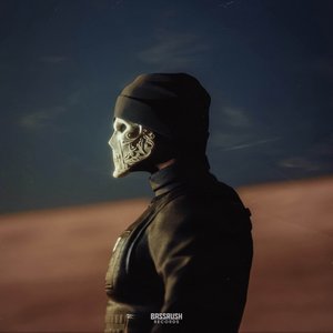 “CHALLENGER (DELUXE)”的封面