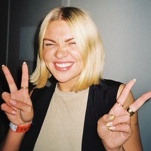 “Hayley Zalassi”的封面