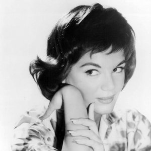 “Connie Francis”的封面