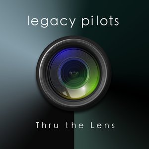 “Thru the Lens”的封面